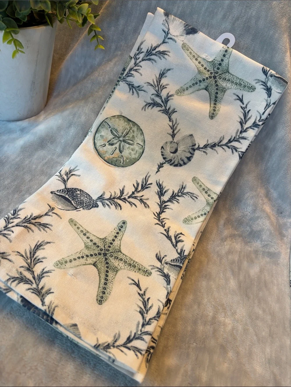 Ocean Breeze Coastal Beach Shells Kitchen Towels Beaded front NWT Cotton